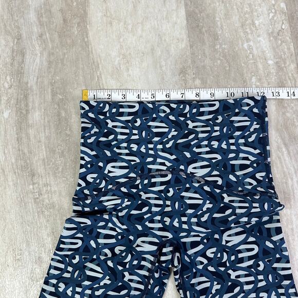 Spanx Illuminate Her 7/8 Leggings in Making Waves Navy Size Small - Picture 5 of 9